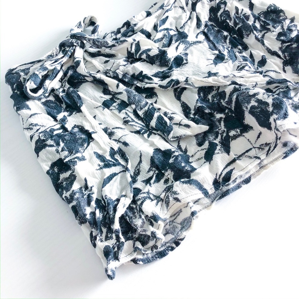 Free People Sarong Wrap Shorts - Picture 4 of 8